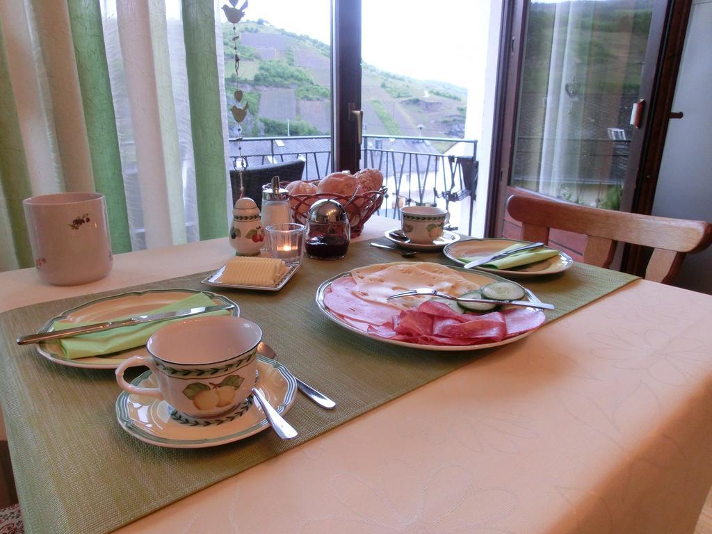 Ferienweingut Hirschen Schulstrasse Bed and Breakfast Burg  Værelse billede