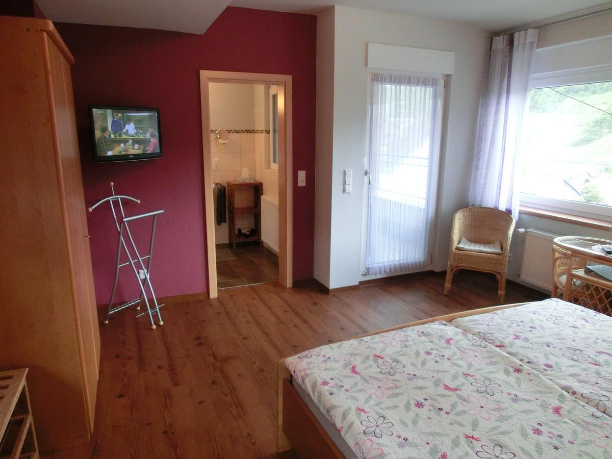 Ferienweingut Hirschen Schulstrasse Bed and Breakfast Burg  Eksteriør billede